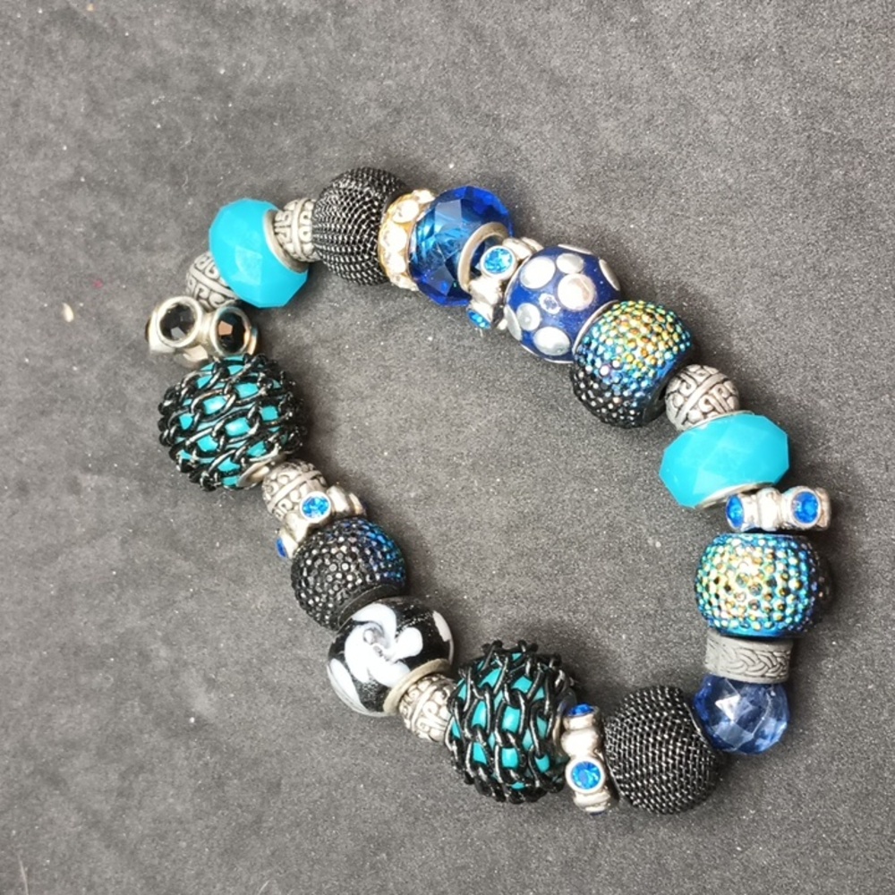 Black blue silver tone beaded stretch bracelet